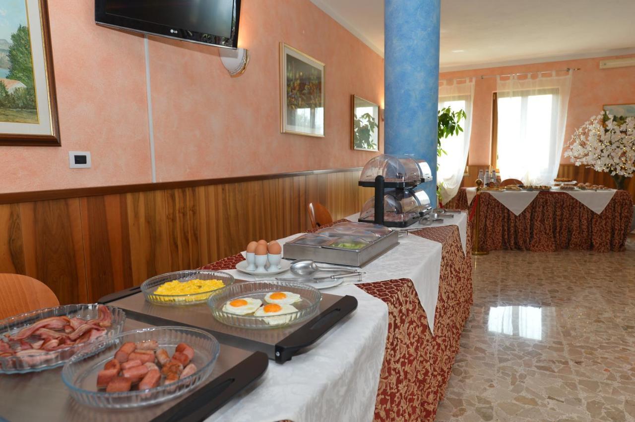 Albergo Panoramica Бардолино Экстерьер фото